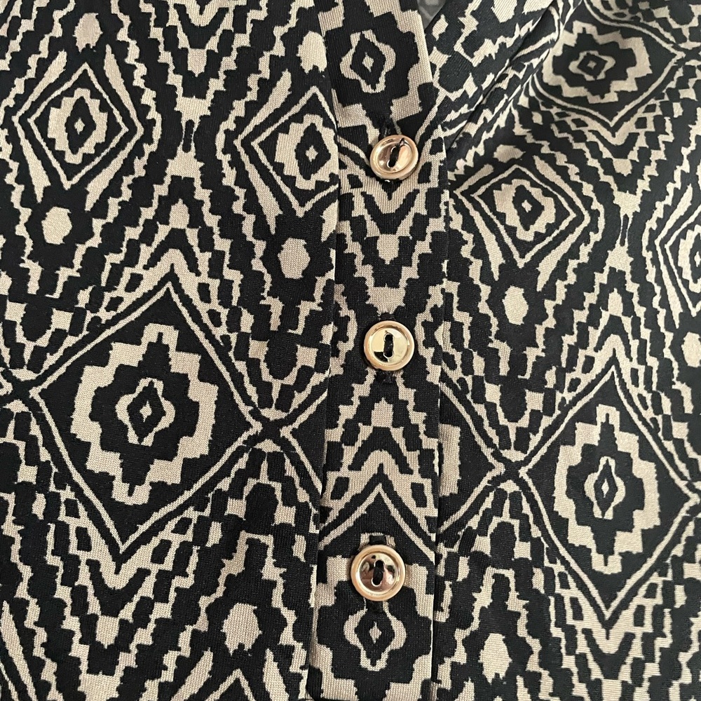 Cute women’s tank blouse 🔥 - Picture 3 of 4